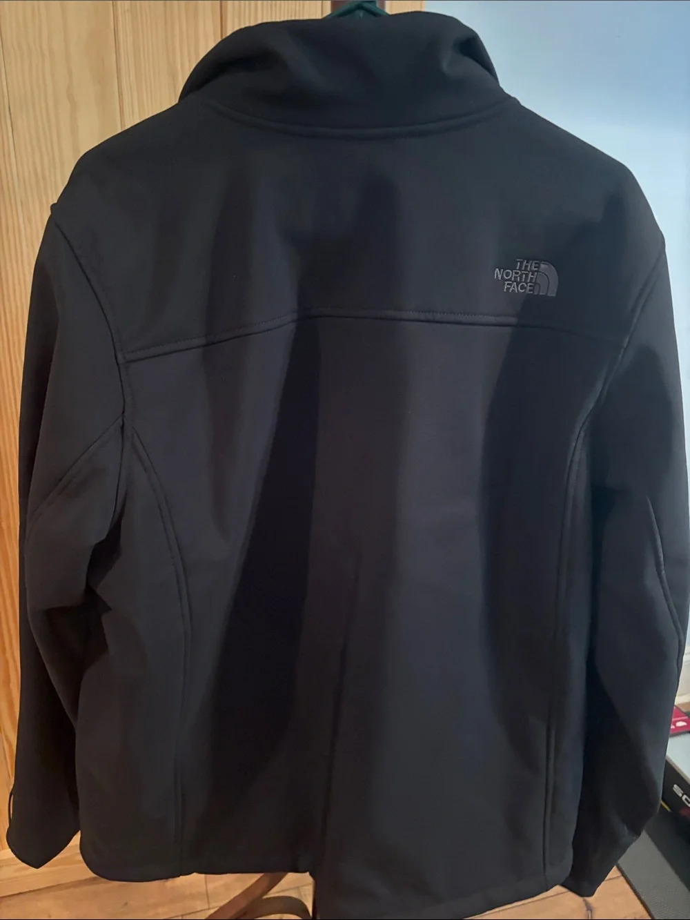 The North Face Men's Black Lightweight Sherpa-Lined Jacket